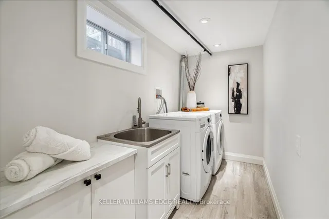 Additional image 30 of 4 Fernwood Cres