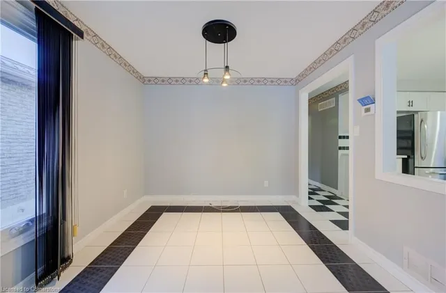 Additional image 8 of 62 Robson Cres