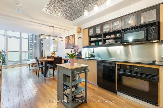 Additional image 16 of 36 Blue Jays Way Unit 714