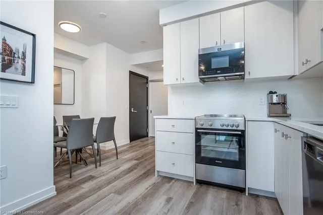 Additional image 10 of 15 Wellington St Unit 1101