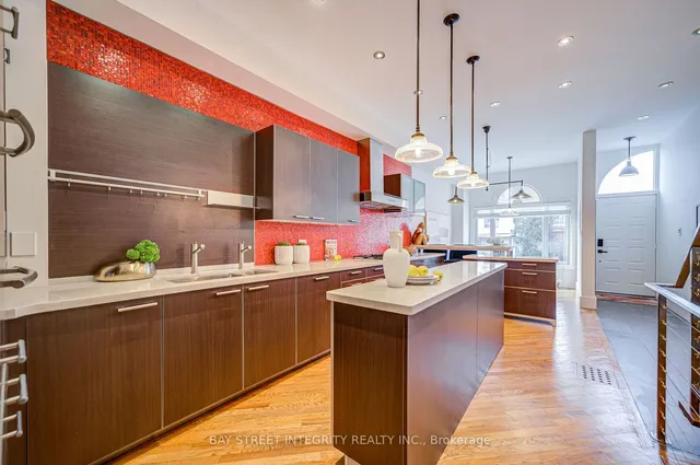Additional image 8 of 17 Frankdale Ave