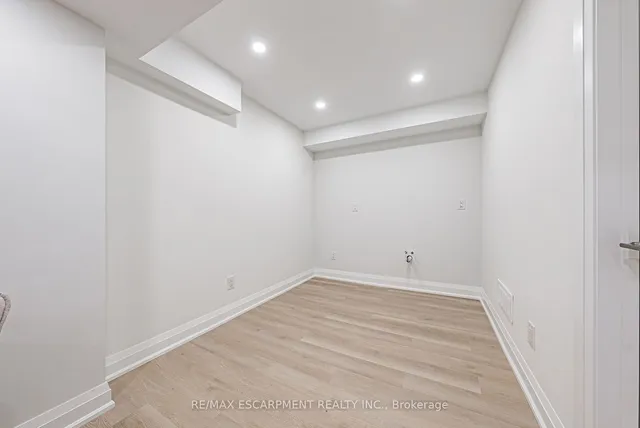 Additional image 36 of 3895 Leonardo St