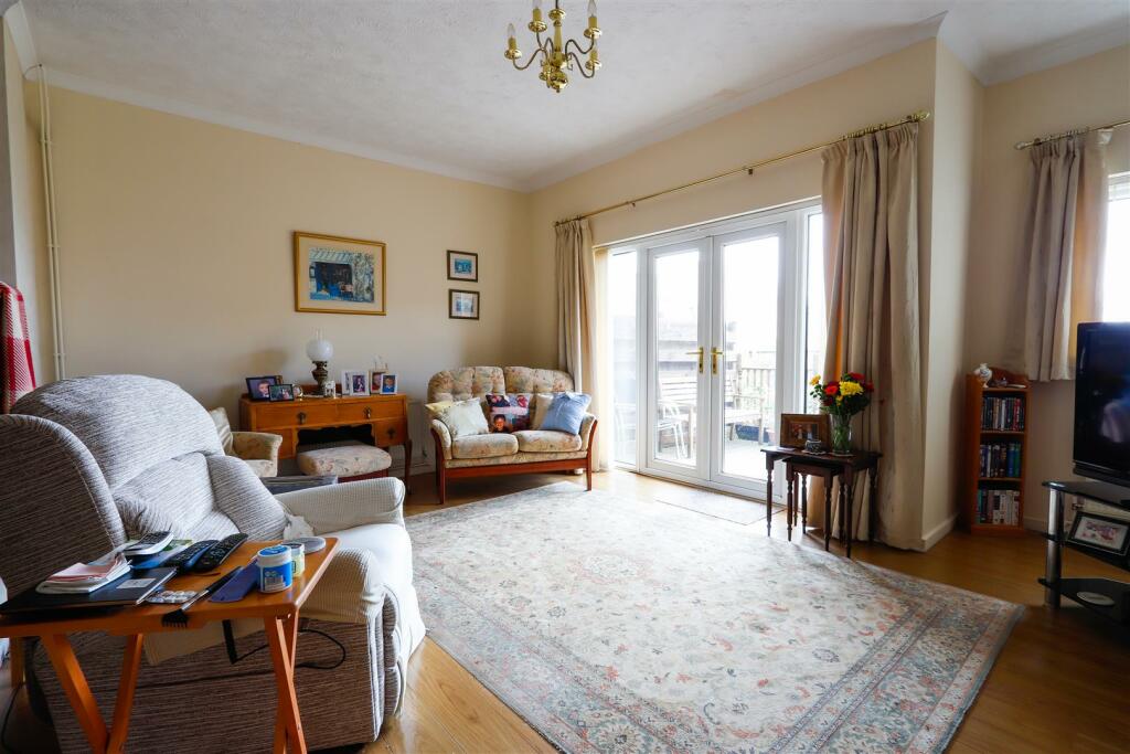 Additional image 3 of Glan-Y-Mor, Barry