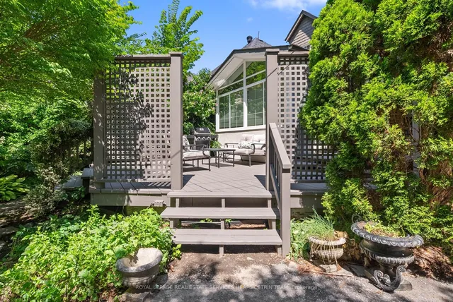 Additional image 34 of 241 Chaplin Cres