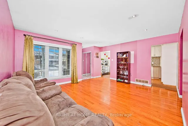 Additional image 6 of 84 John Tabor Tr