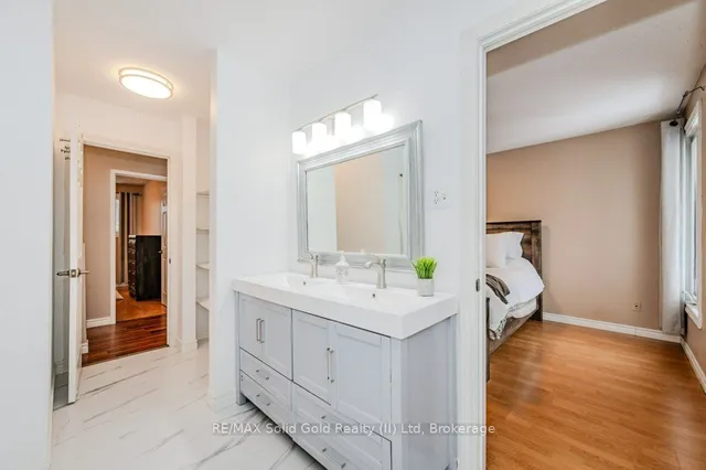 Additional image 20 of 32 Mowat Blvd Unit 58