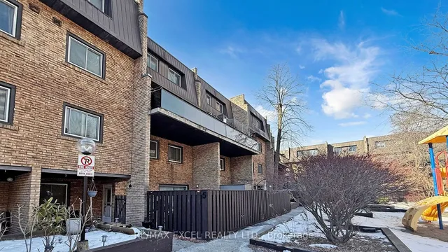 Additional image 34 of 110 Ling Rd Unit 17