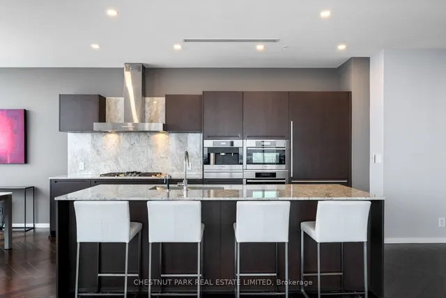 Additional image 5 of 180 University Ave Unit 5603