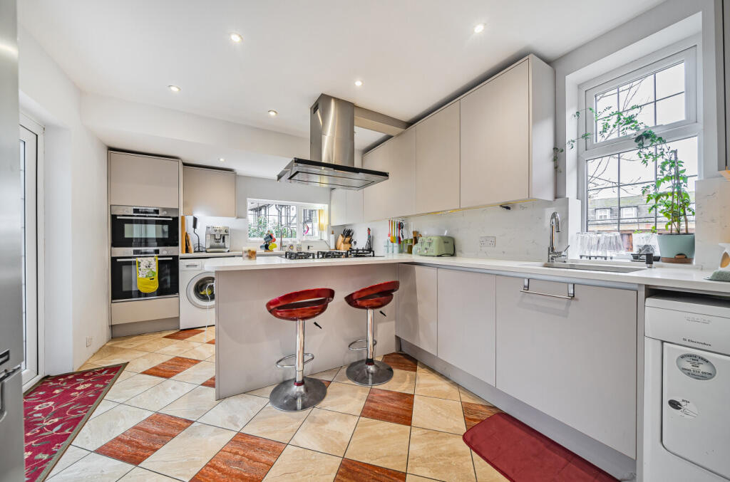 Additional image 23 of Lake Avenue, Bromley, Kent, BR1