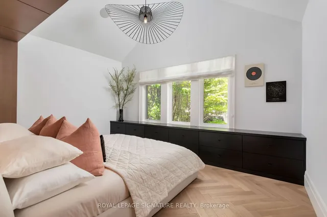 Additional image 22 of 28 Queen Mary's Dr