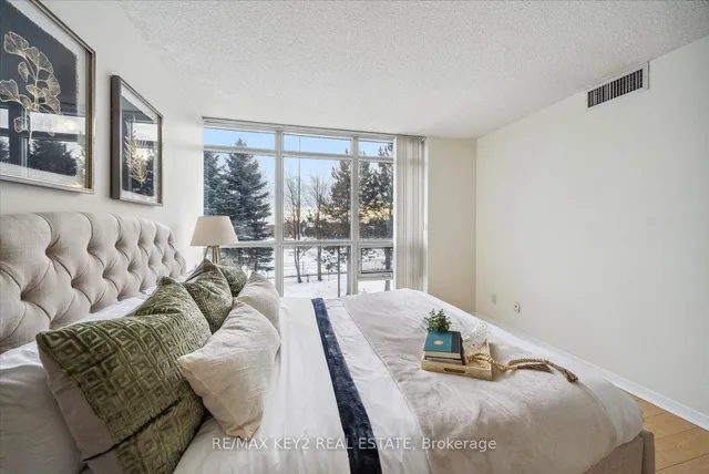 Additional image 21 of 30 Harrison Garden Blvd Unit 206