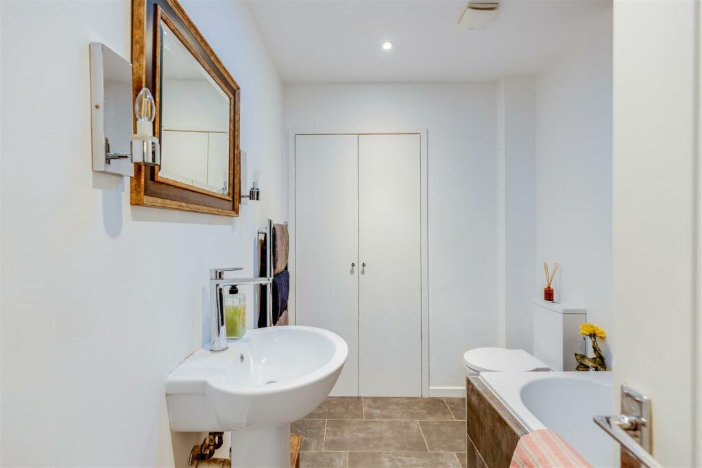 Additional image 8 of Church View, Llanblethian, Cowbridge, Vale of Glamorgan, CF71 7JJ