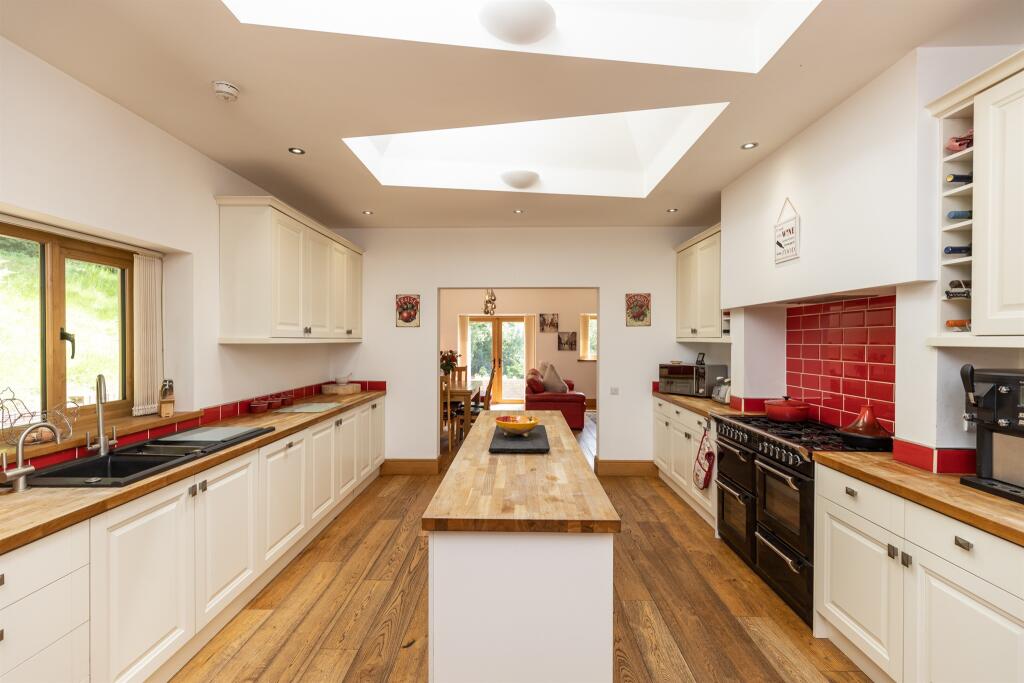 Additional image 8 of Taff Merthyr House, Treharris