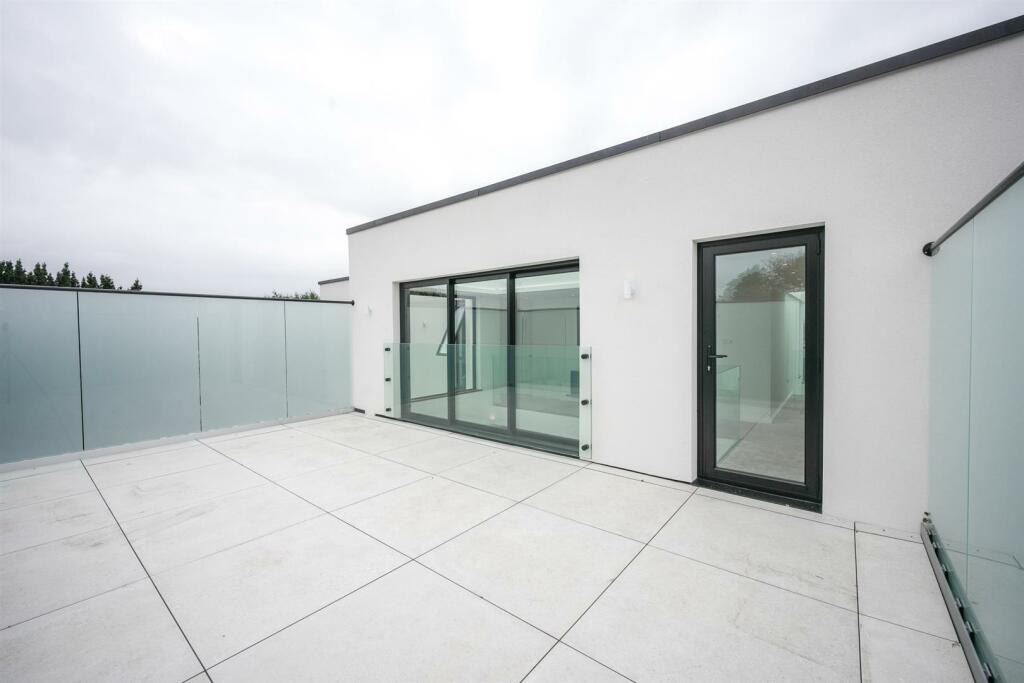 Additional image 16 of Lavernock Road, Penarth