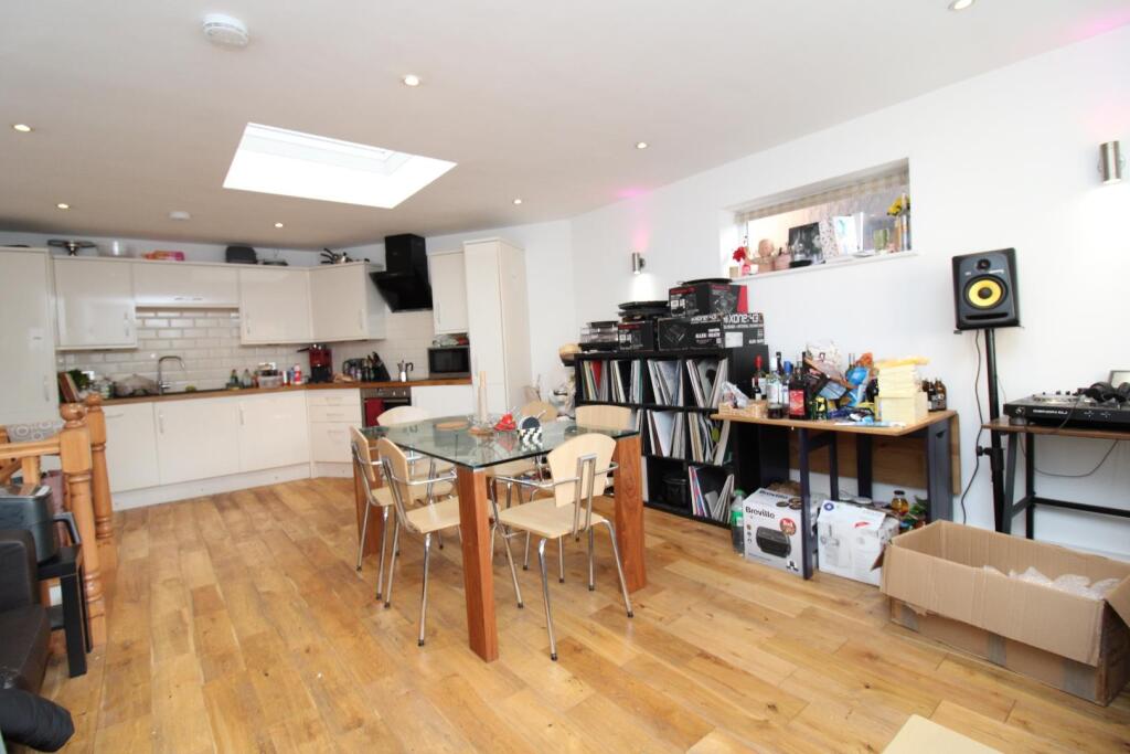 Additional image 9 of Robertson Road, Easton, Bristol, BS5 6JZ