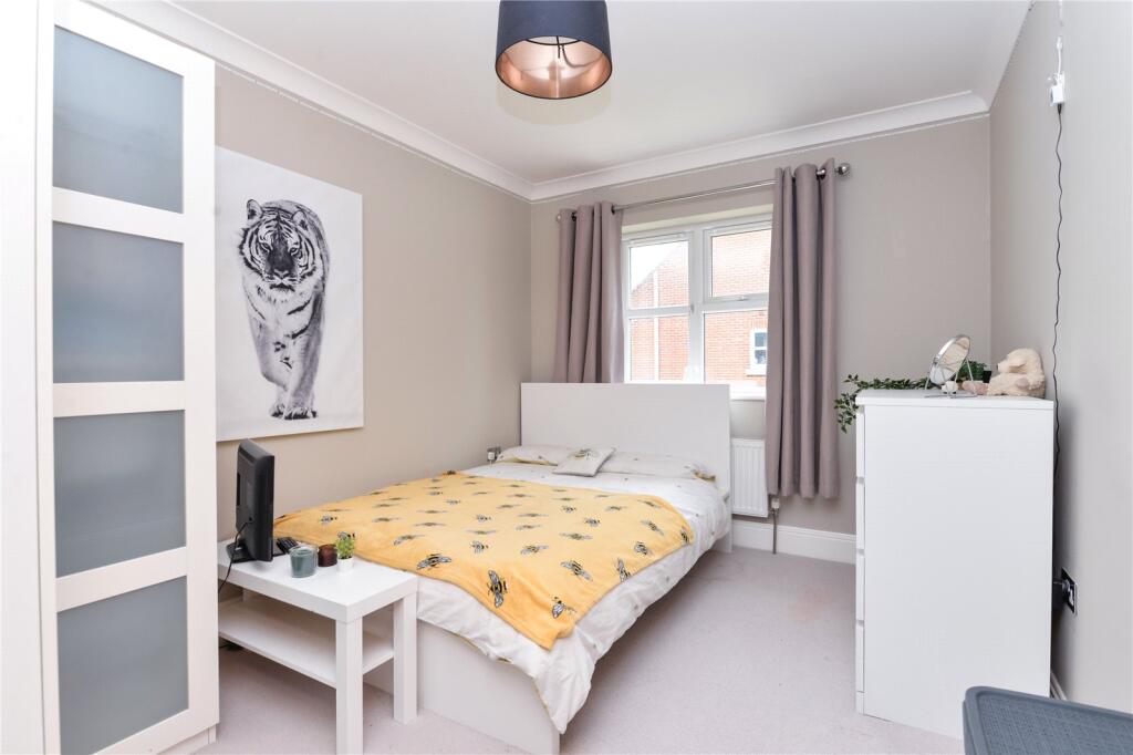 Additional image 11 of York Avenue, New Milton, Hampshire, BH25