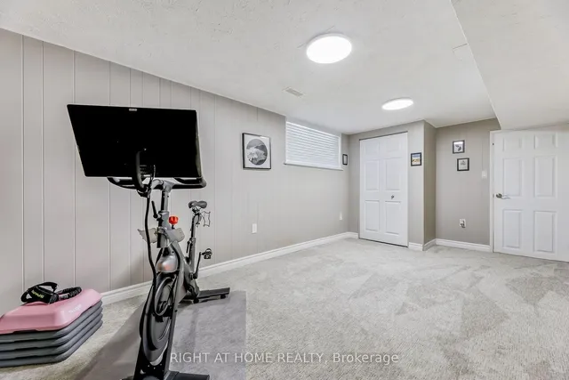 Additional image 14 of 650 Jennifer Cres