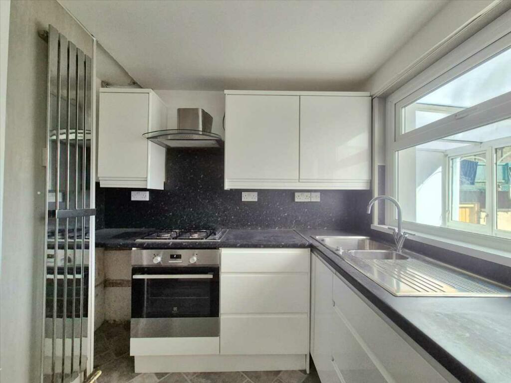 Additional image 5 of Victoria Street, Tonypandy