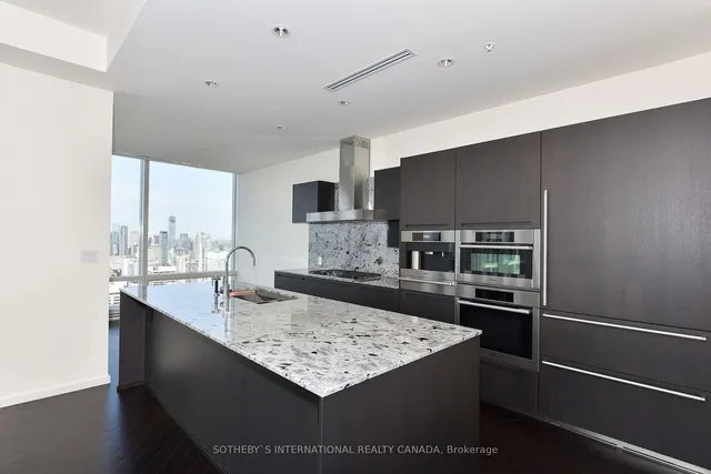 Additional image 8 of 180 University Ave Unit 5303