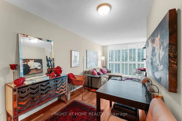 Additional image 6 of 18 Yonge St Unit 2315