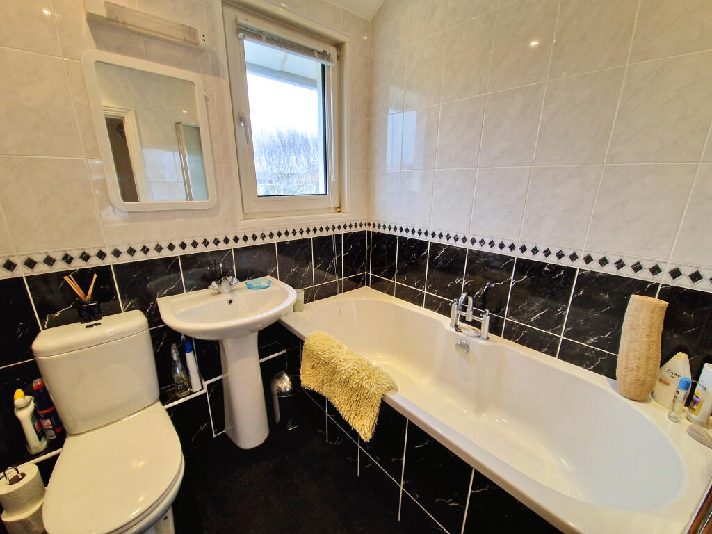 Additional image 13 of LEWIS PLACE, PORTHCAWL, CF36 3EG