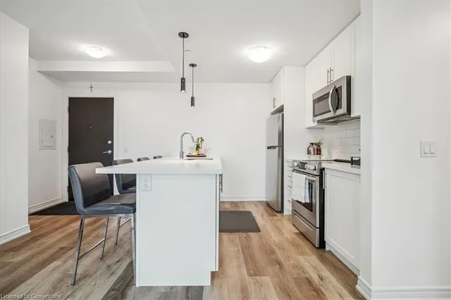 Additional image 11 of 2750 King St Unit 404