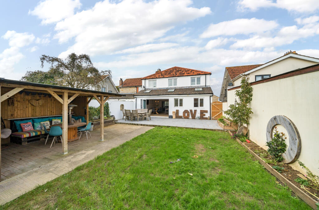 Primary image of Brooks Road, Street, BA16