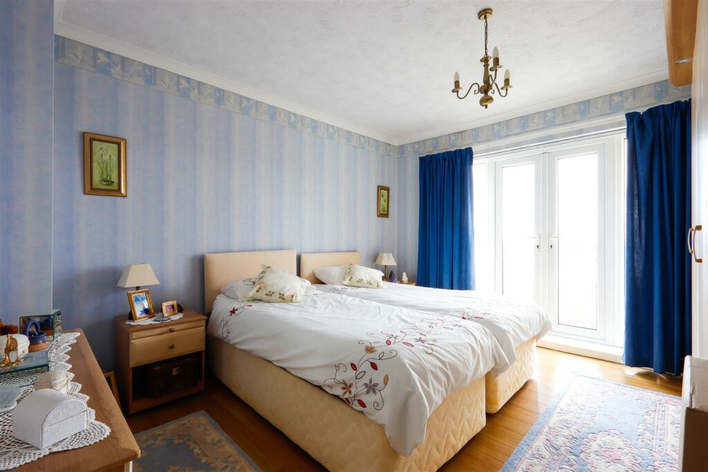 Additional image 6 of Glan-Y-Mor, Barry