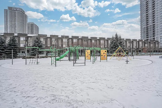 Additional image 35 of 330 Village Green Sq Unit TH06