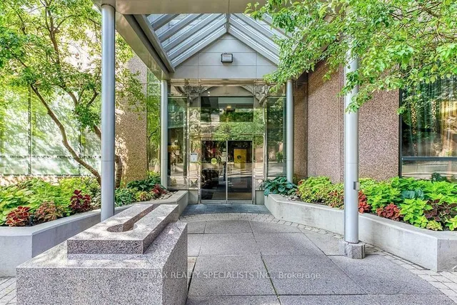 Additional image 5 of 7 CARLTON St Unit 704