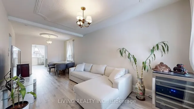 Additional image 2 of 33 Bloem Ave