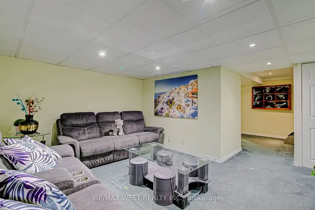 Additional image 23 of 6400 Lawrence Ave Unit 12