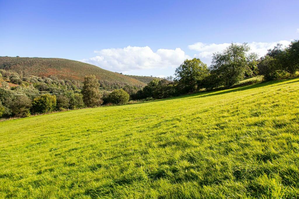 Additional image 72 of Ty'R-y-Wen Farm, Bedlinog, Treharris