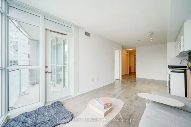 Additional image 26 of 21 Iceboat Terr Unit 1201