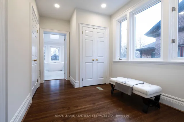 Additional image 20 of 121 Roxborough Dr