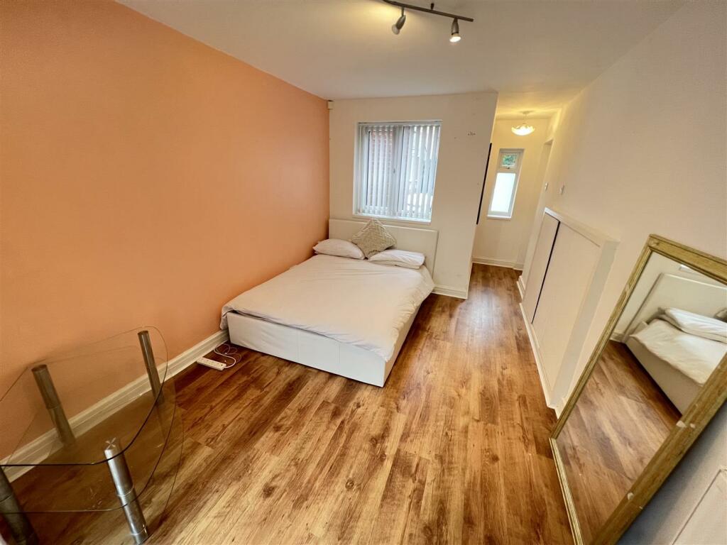 Additional image 18 of Smallridge Close, Pensby, Wirral