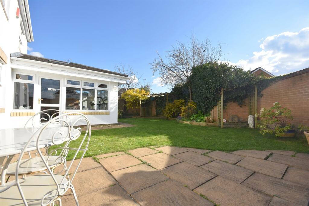 Additional image 14 of Starlight View, 156 Westward Rise, Barry, Vale of Glamorgan, CF62 6NQ