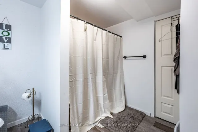 Additional image 17 of 97 Guildwood Dr