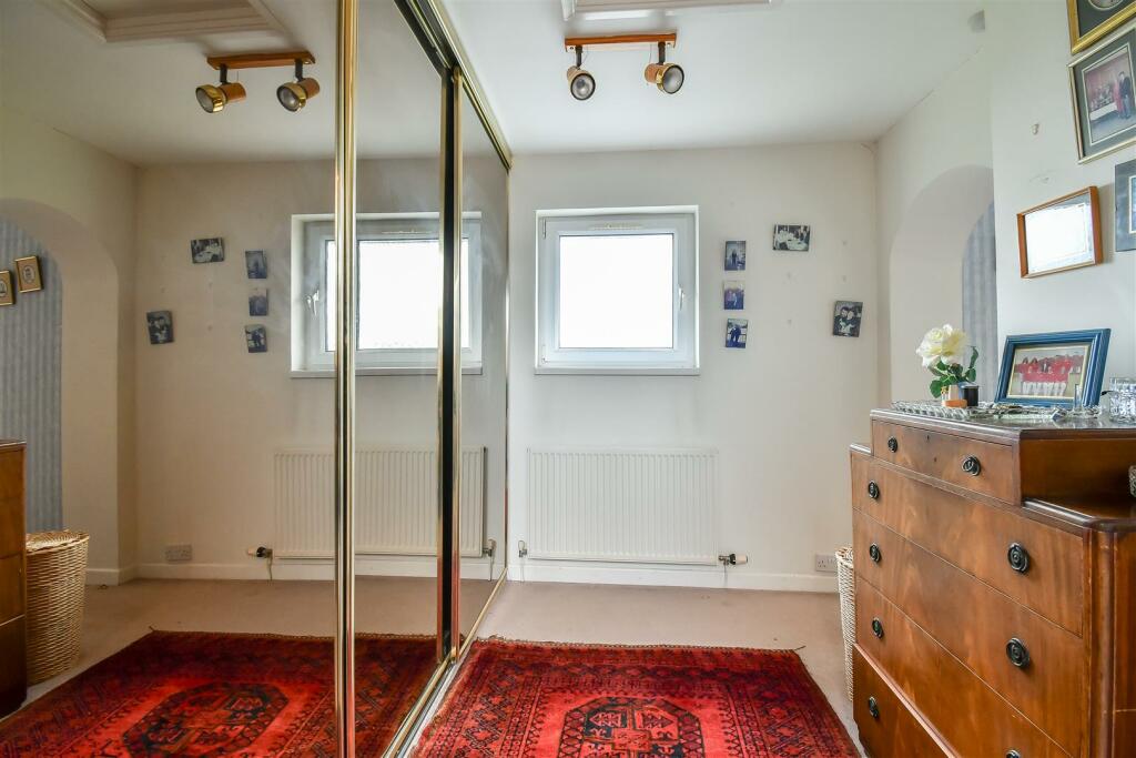 Additional image 8 of Trem Y Don, Barry