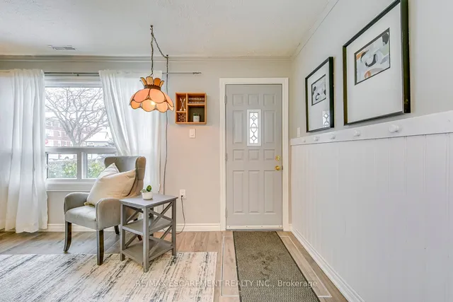 Additional image 4 of 68 East 35th St