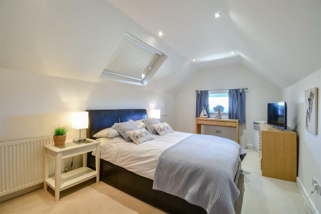 Additional image 15 of Highlight Lane, Barry