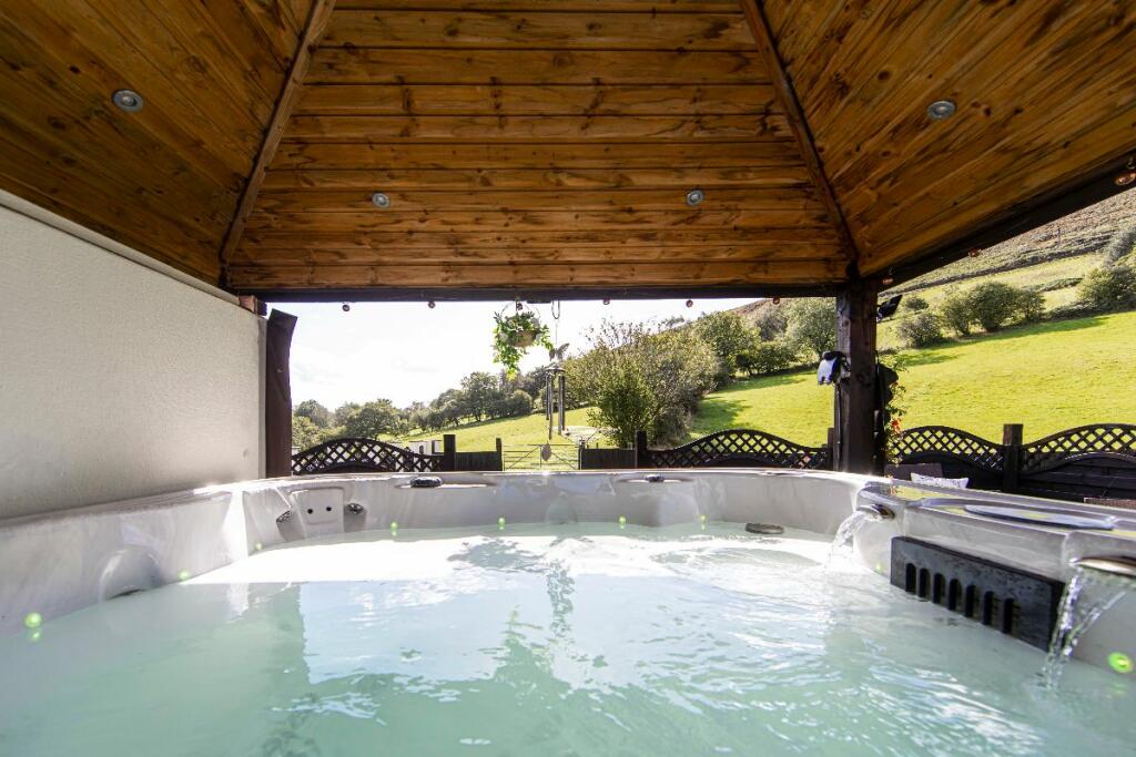 Additional image 59 of Ty'R-y-Wen Farm, Bedlinog, Treharris