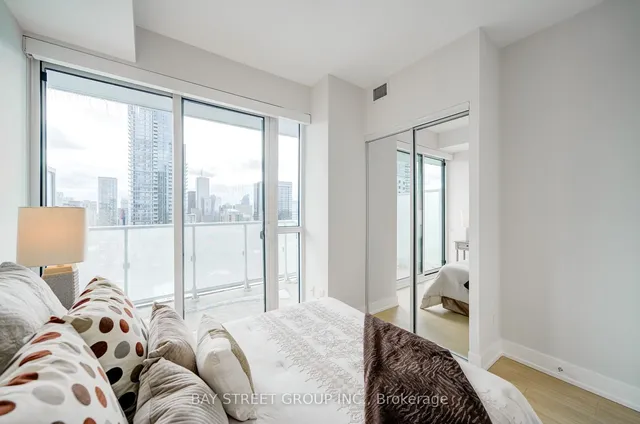 Additional image 14 of 7 Grenville St Unit 3211