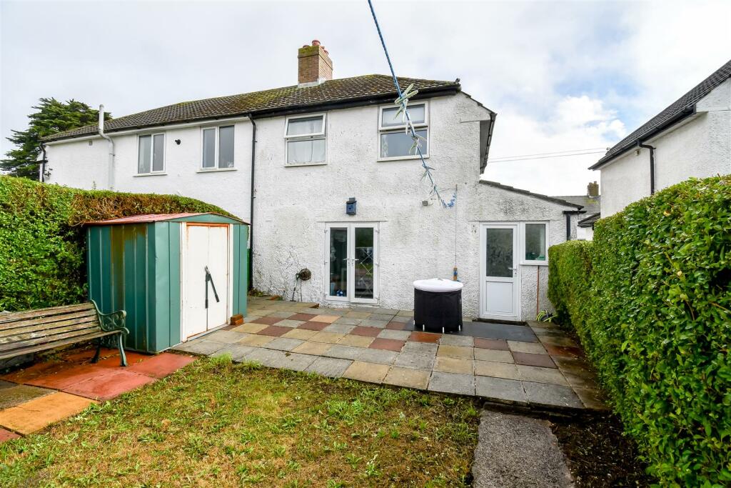 Additional image 10 of Bron Awelon, Barry