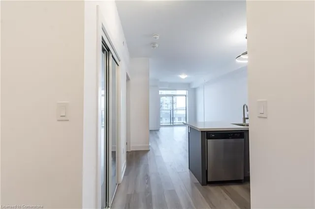 Additional image 4 of 450 Dundas St Unit 1007