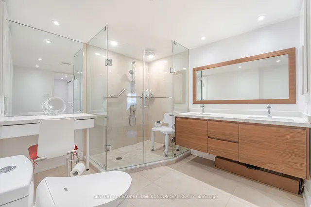 Additional image 30 of 33 University Ave Unit 2106