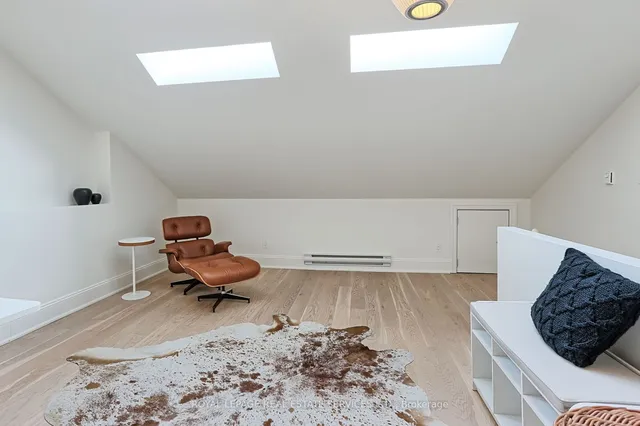 Additional image 32 of 115 Humbercrest Blvd