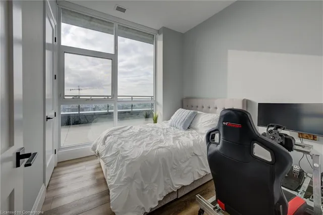 Additional image 25 of 60 Charles St Unit 2908