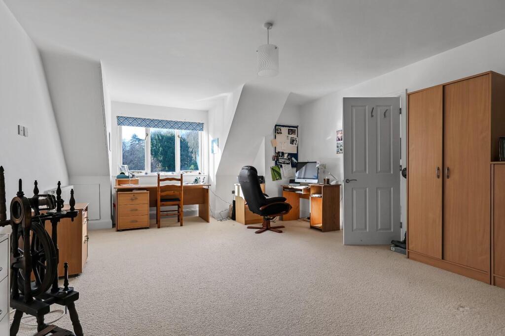 Additional image 10 of Spinney Drive, Great Shelford