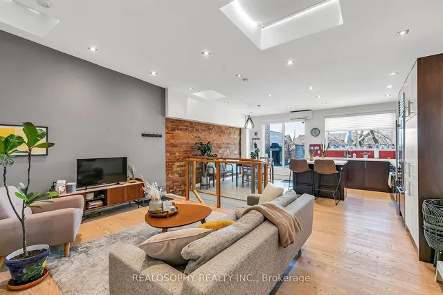 Additional image 23 of 626 Huron St